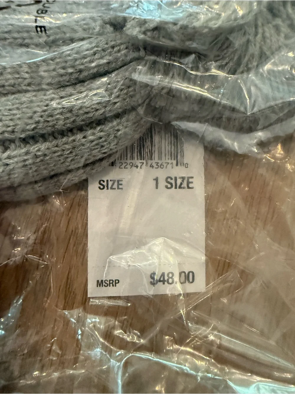 NWT Micheal Kors Pom Pom Beanie Hat-Gray one size